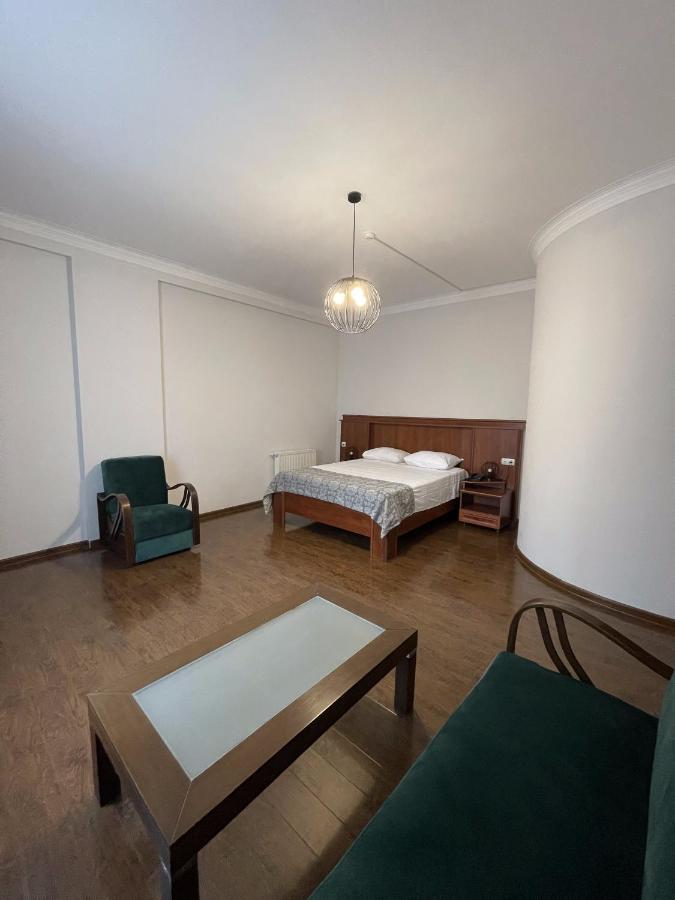Hotel Aristocrat Tbilisi Exteriér fotografie