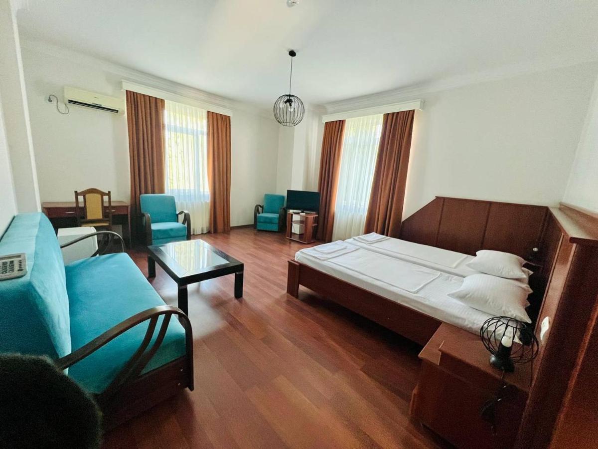 Hotel Aristocrat Tbilisi Exteriér fotografie